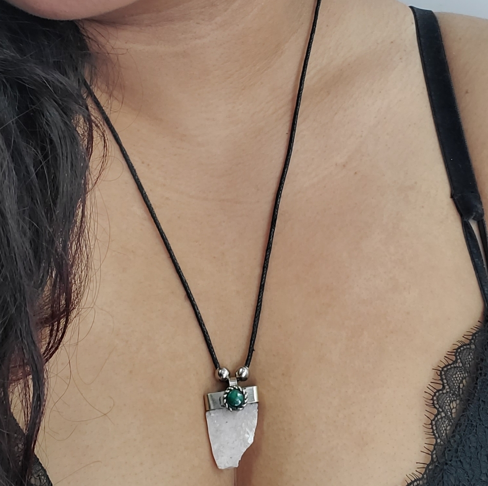 Dainty Stone Necklace Choker Boho Hand Crafted NEW - Picture 2 of 6